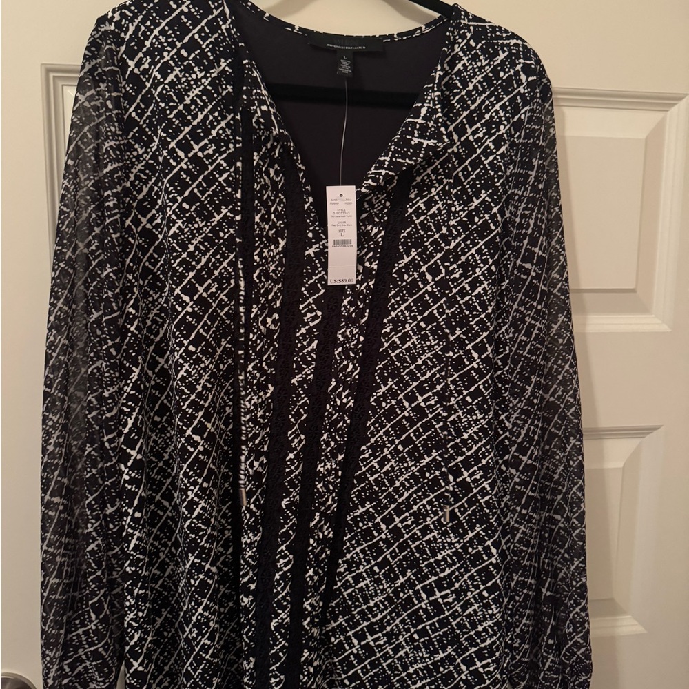 Chic Black and White Patterned Blouse